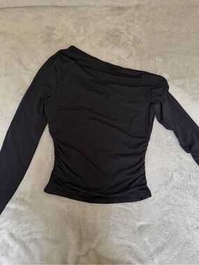 Abercrombie & Fitch One shoulder top